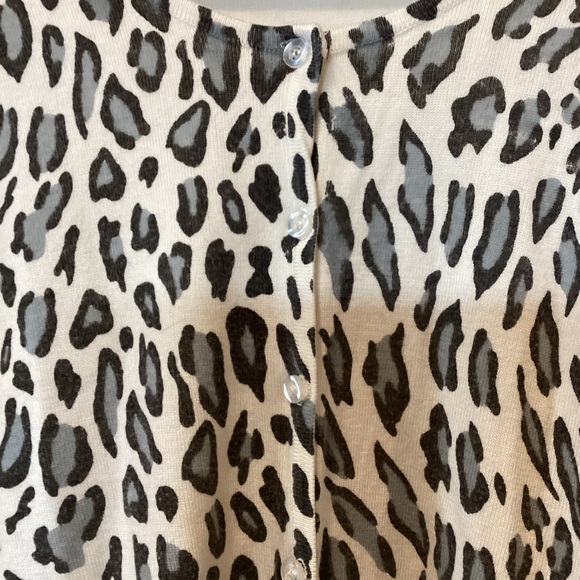 Jessica ash Animal print button down sweater - Picture 5 of 8